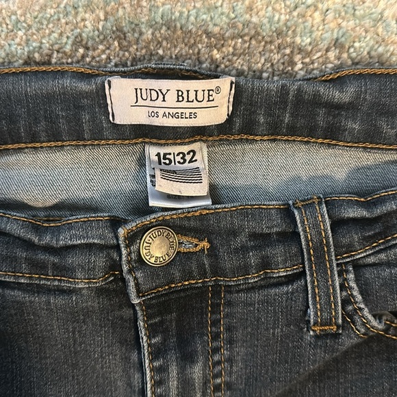 Judy Blue Jeans 15/32 - Picture 2 of 3